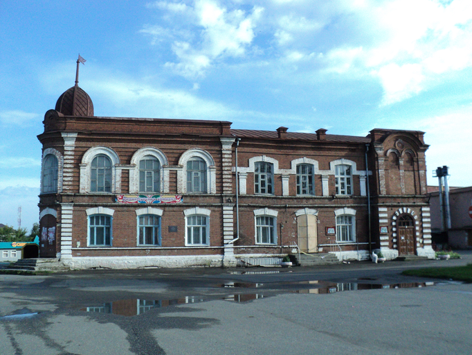 Здание общественного собрания)